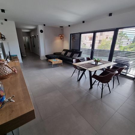 Villa Aurea Apartments Malinska De Luxe Exterior photo