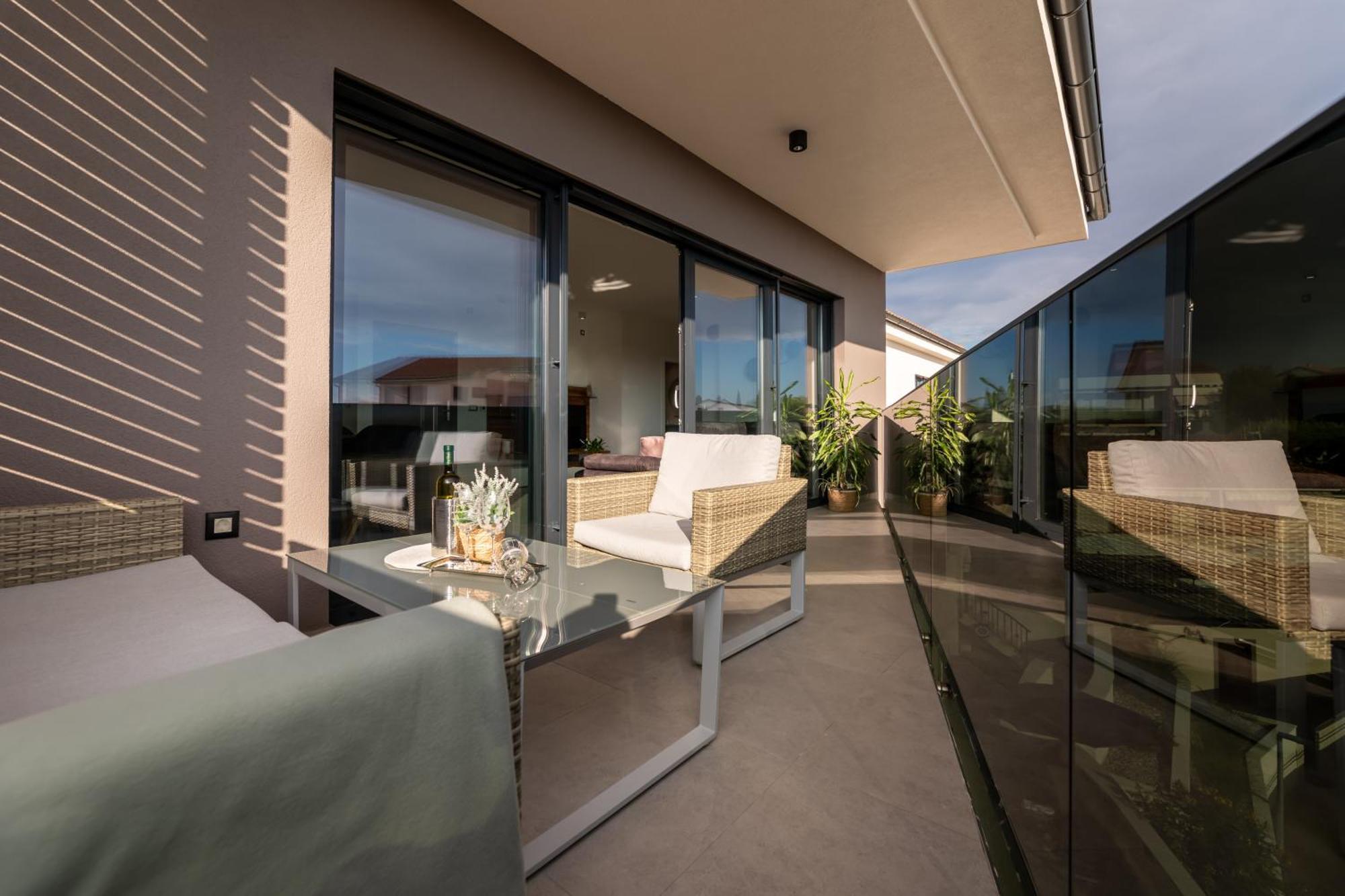 Villa Aurea Apartments Malinska De Luxe Exterior photo