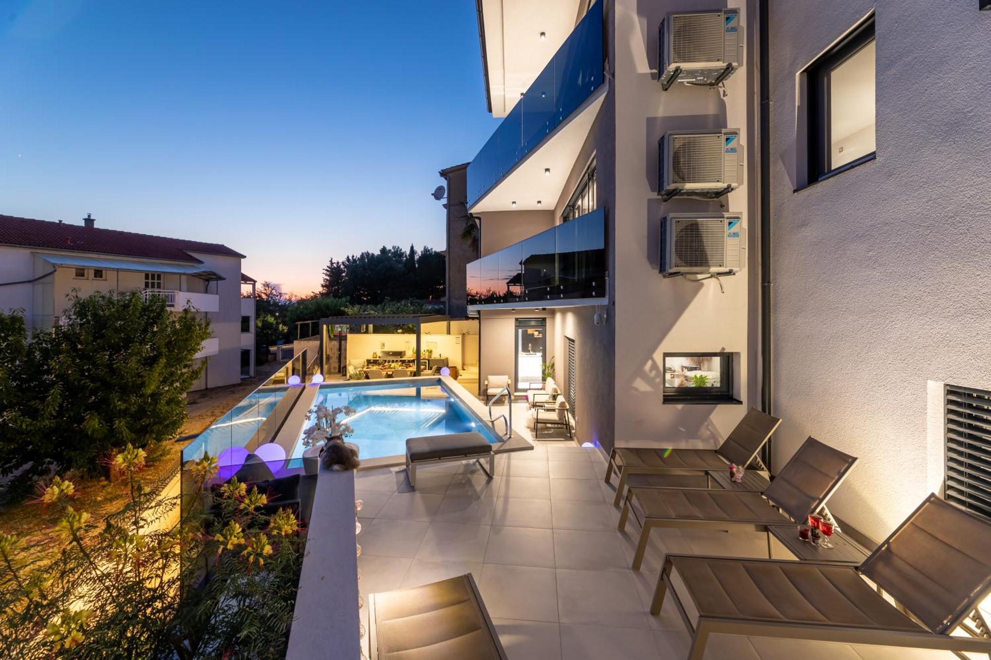 Villa Aurea Apartments Malinska De Luxe Exterior photo